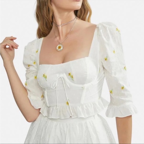 For Love & Lemons Abby Crop Top Blouse Small NWT Embroidered White Yellow Daisy - Picture 5 of 14